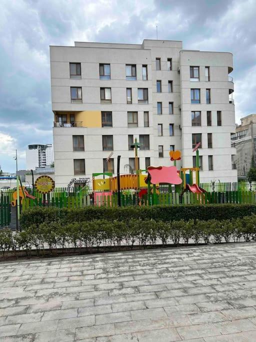 Варна Сити Парк С Паркомясто Exterior photo
